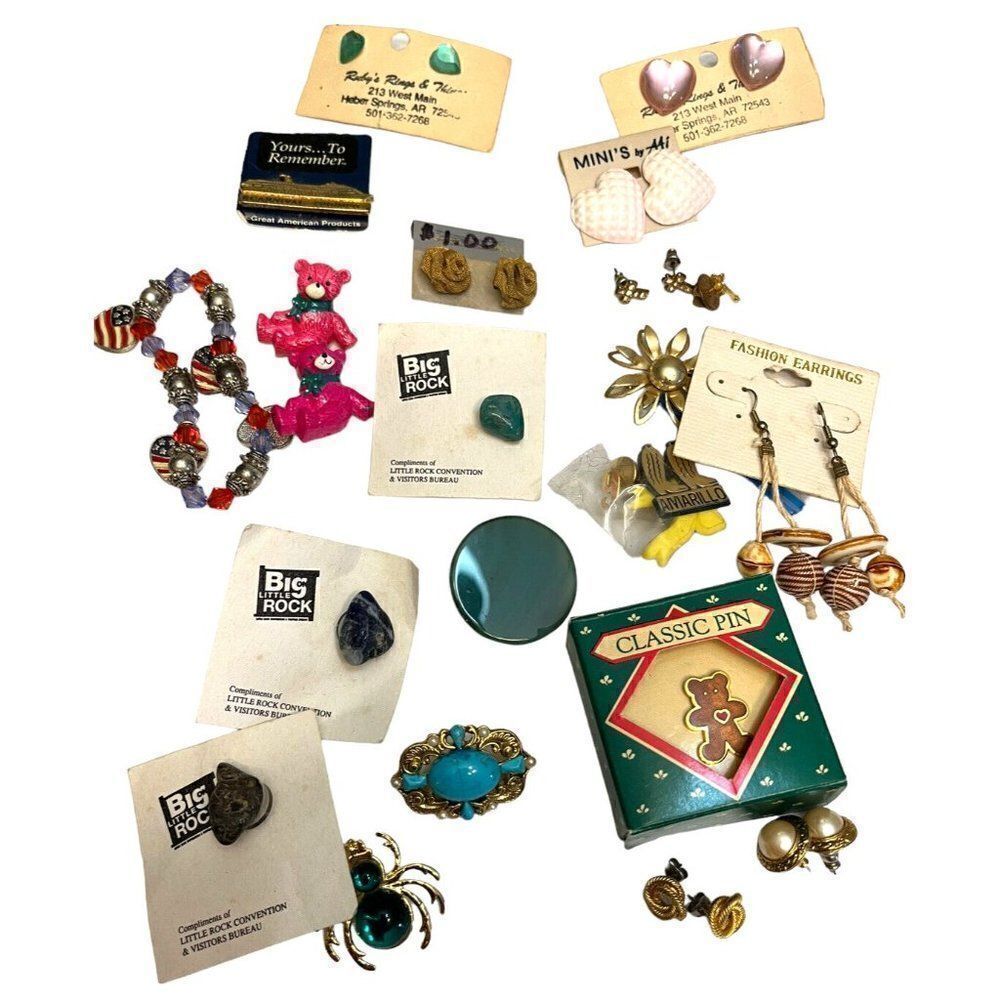 Lot of Jewelry Turquoise Spider Brooches Heart Pearl Earrings Bracelet Stone Pin